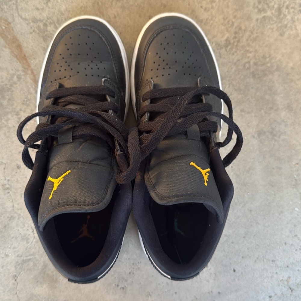 Jordan youth monogram sneaker